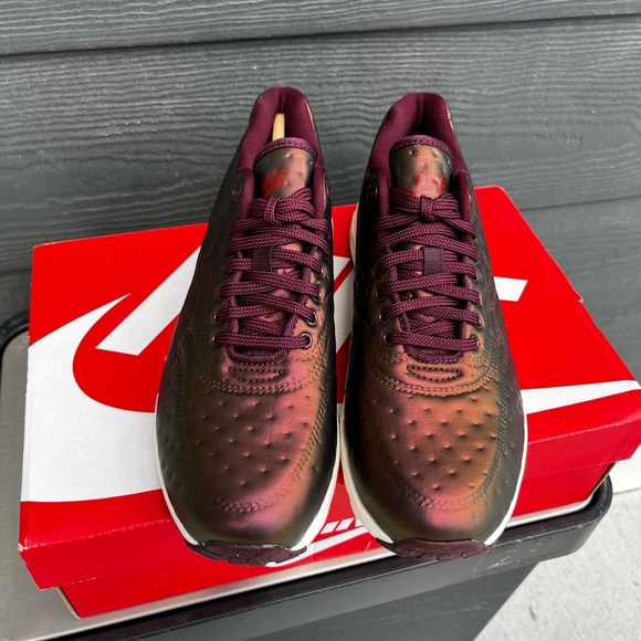 Size 7.5W - Nike Air Max 1 Ultra Premium jacquard "metallic Mohogany" - Picture 2 of 5